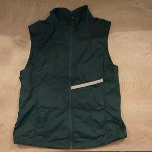 Oiselle VIGOR Running Vest. Dark Green. Womens  M.